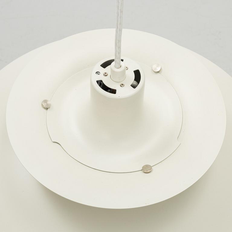 Poul Henningsen, taklampor, ett par, "PH-5", Louis Poulsen, Danmark.