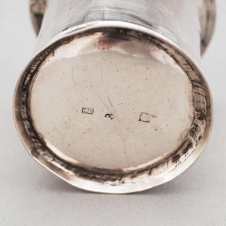 BÄGARE, 2 st, silver, 1700-1800-tal. Ca 46 gram.