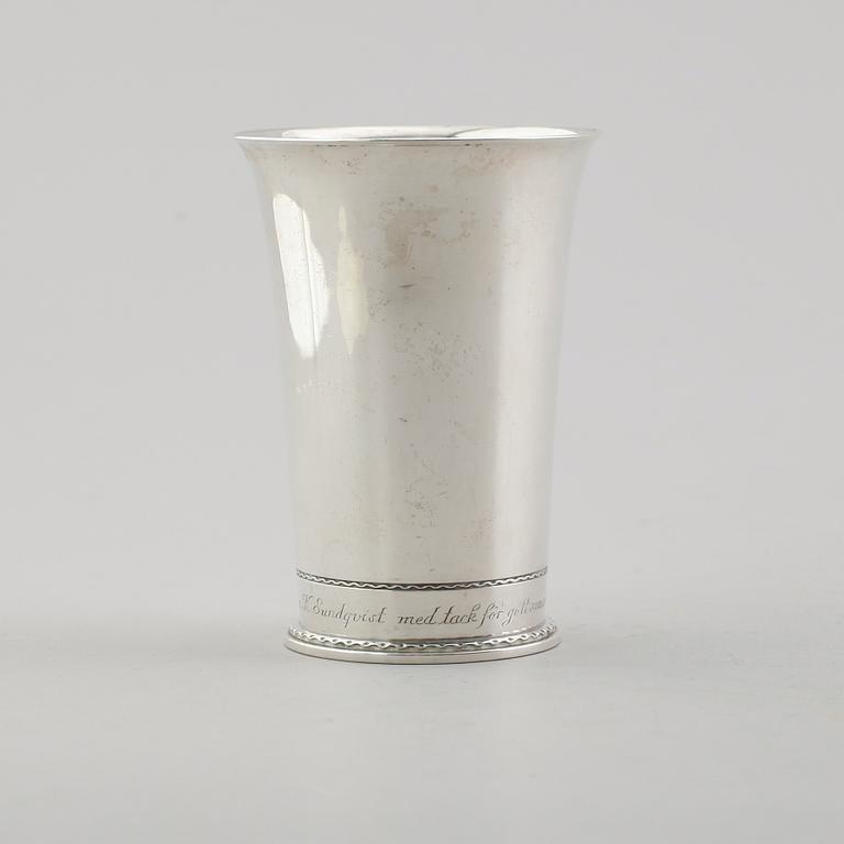 BÄGARE, silver, Borgila, Stockholm 1936. Vikt ca 207 gram.