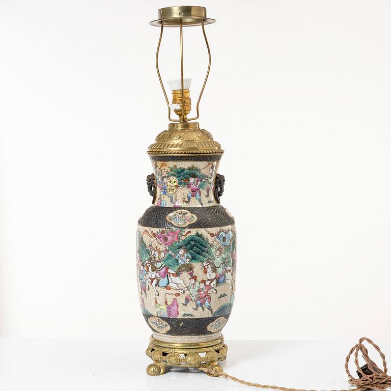Table lamp, China, first half of the 20th century.