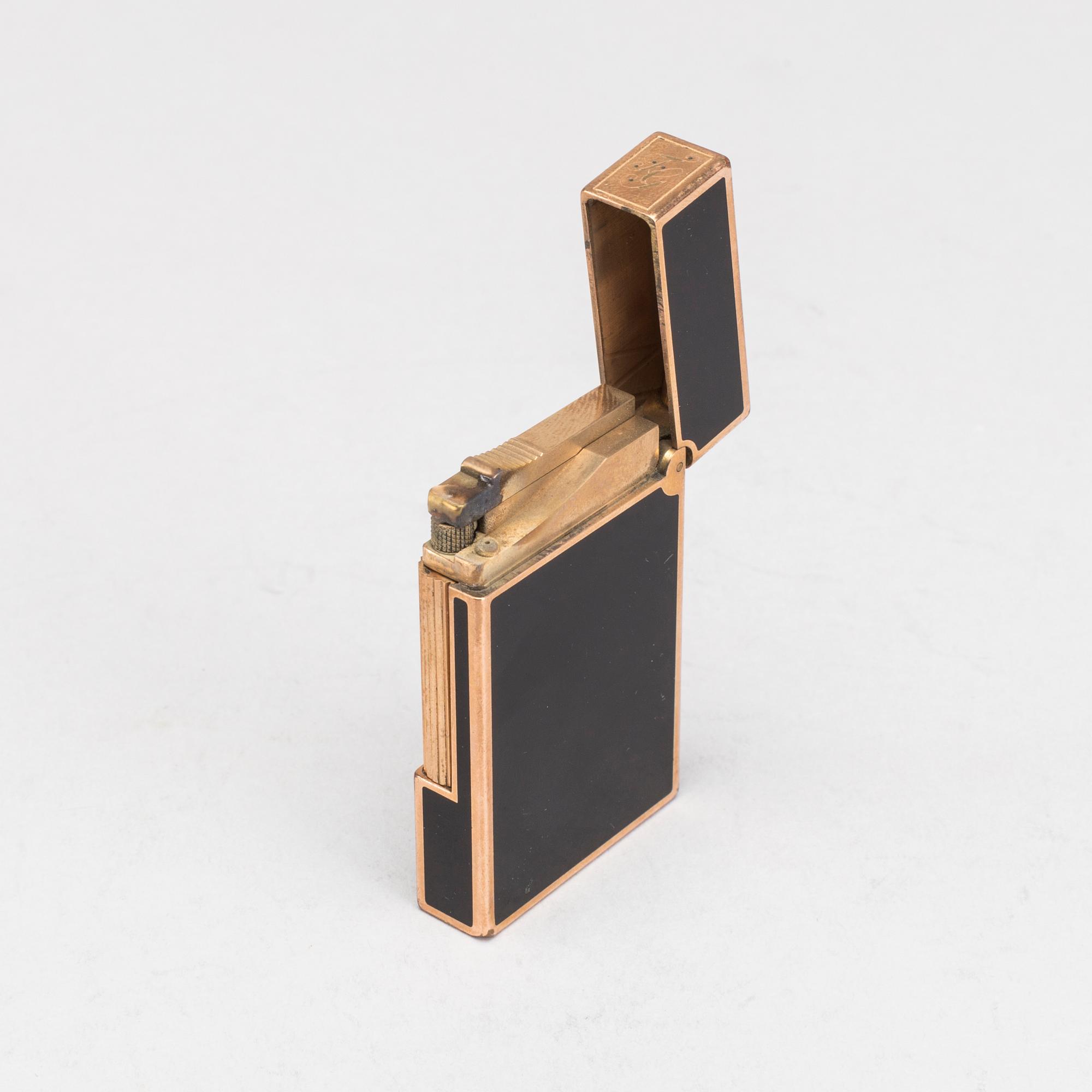 A Dupont de Paris lighter, second half of the 20th century.