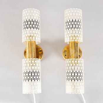 Harald Notini, a pair of wall lamps model "8820", Arvid Böhlmarks Lampfabrik, Stockholm, 1940s-50s.