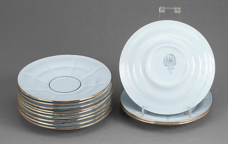 A tea set "Grand" by Arthur Percy for Gefle /Upsala-Ekeby porcelain factory. 15 pieces. Designed in 1930.