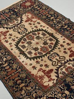 MATTO, an antique Malajir probably, ca 179,5 x 124 cm (as well as one end with 2½ cm flat weave).