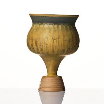 Wilhelm Kåge, a Farsta Spirea stoneware vase, Gustavsberg Studio 1957.