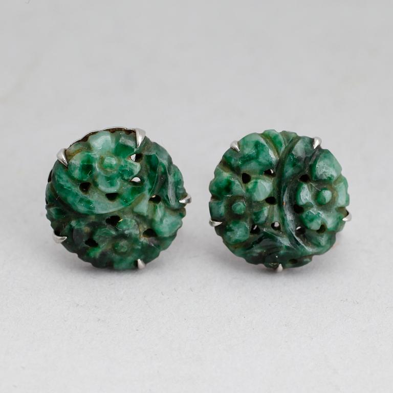 ÖRHÄNGEN, 1 par, silver, jade/nefrit, svenska stämplar 1945.