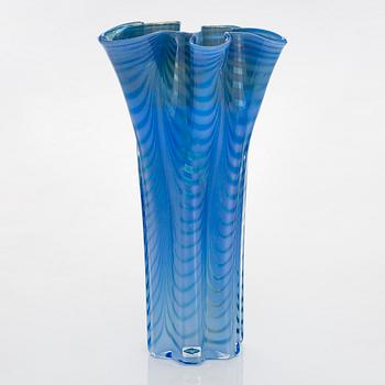 Oiva Toikka, a filigree glass vase, signed Oiva Toikka Nuutajärvi Notsjö, Kansallis-Osake Pankki 1889-1989.