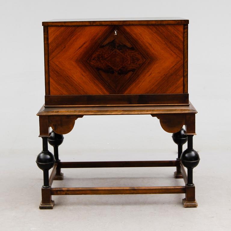 BESTICKSCHATULL, 1930-tal.