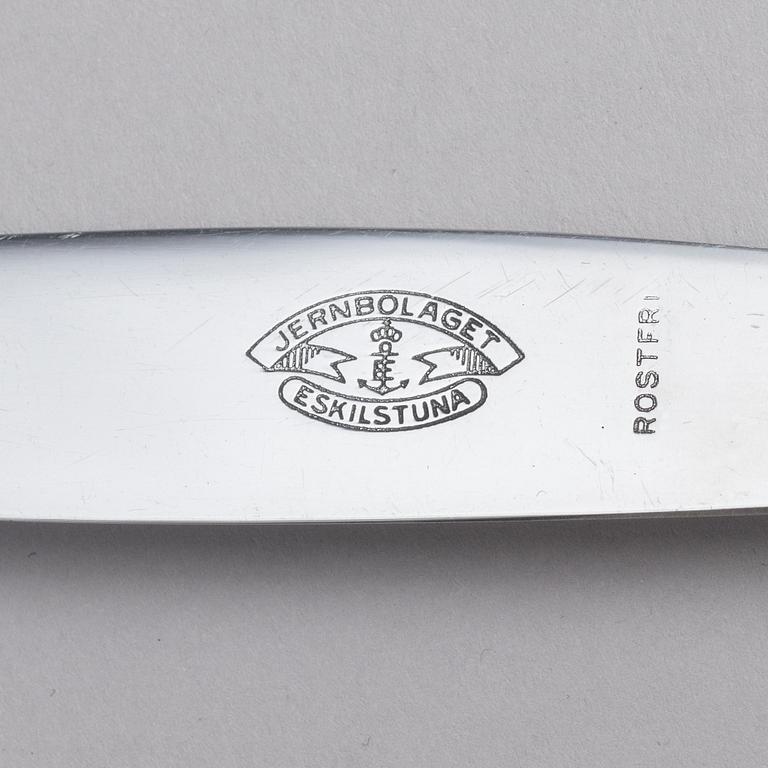 A silverware set, 105 pieces, and a cutlery box, marks of Erasmus Lindeström, Stockholm 1901-1902.