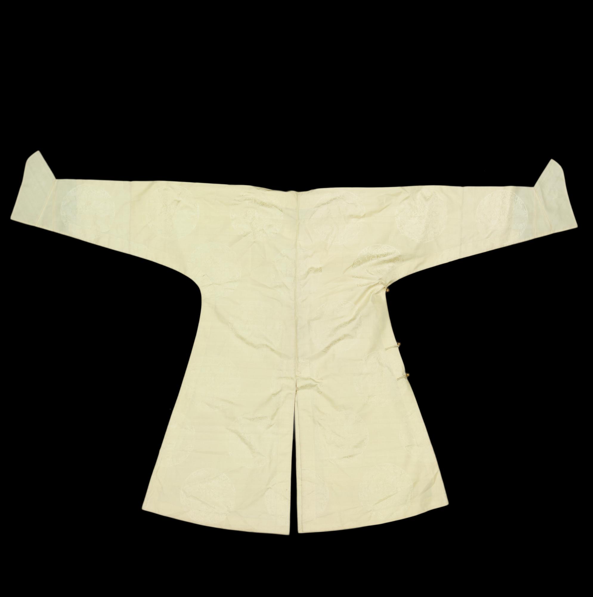 ROCK, siden. Höjd 120 cm. Kina omkring 1900.