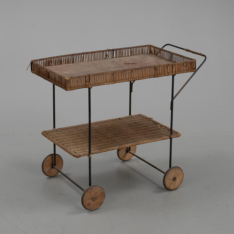 SERVERINGSVAGN, 1900-talets mitt.