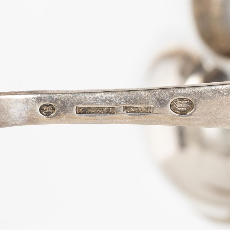 Serveringsbestick och skrammelskedar, 10 st, silver, 1800-1900-tal.