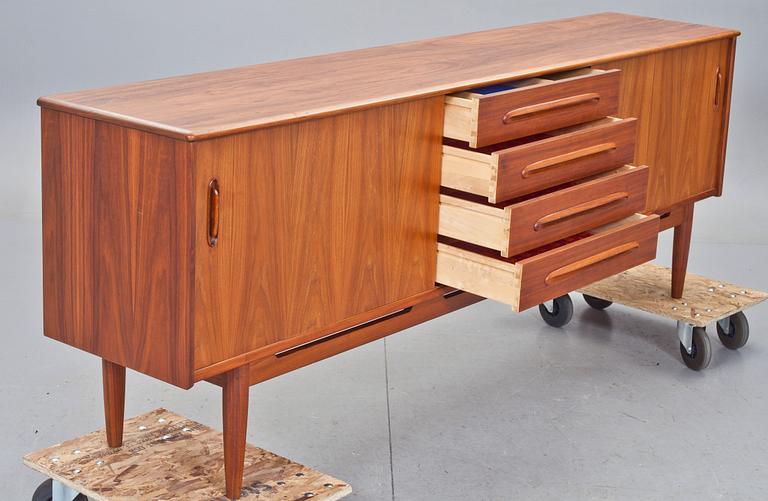 SIDEBOARD, Troeds, Bjärnum, 1960-tal.