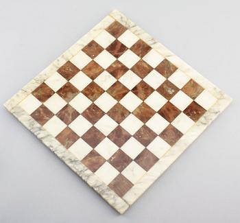 SCHACKSPEL, marmor, 1900-talets andra hälft.