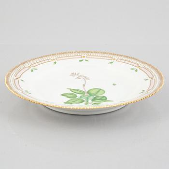 Royal Copenhagen, a 'Flora Danica' porcelain plate, Denmark, 1969-73.