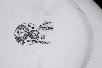 TALLRIKAR, 3 st, porslin, "Astronomici", Fornasetti, 1900-talets andra hälft.