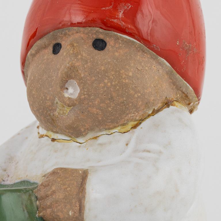 A Lisa Larson seven pieces, stoneware Gustavsberg, Sweden.