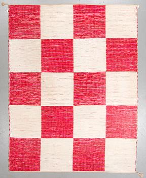 MARGIT THORÉN, MATTA, "Schackrutan", dubbelvävd trasmatta, ca 255 x 140 cm, Svenskt Tenn.