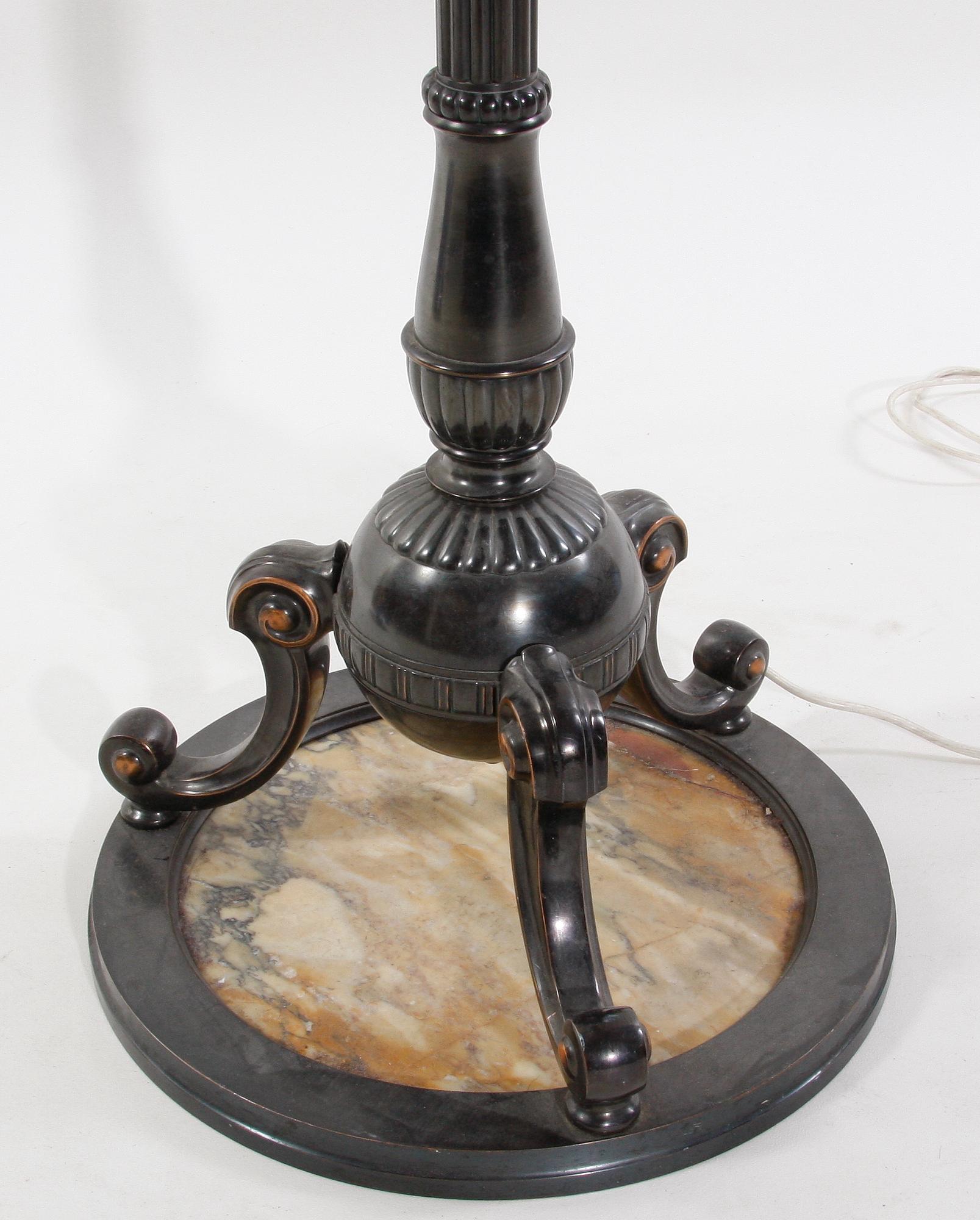 GOLVARMATUR, patinerad metall och marmor, 1920/30-tal.