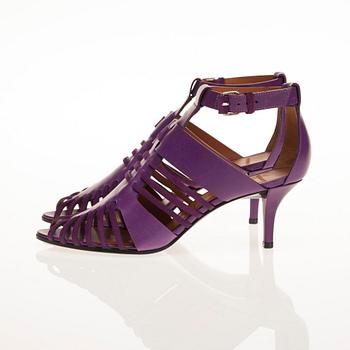 SKOR, Givenchy.