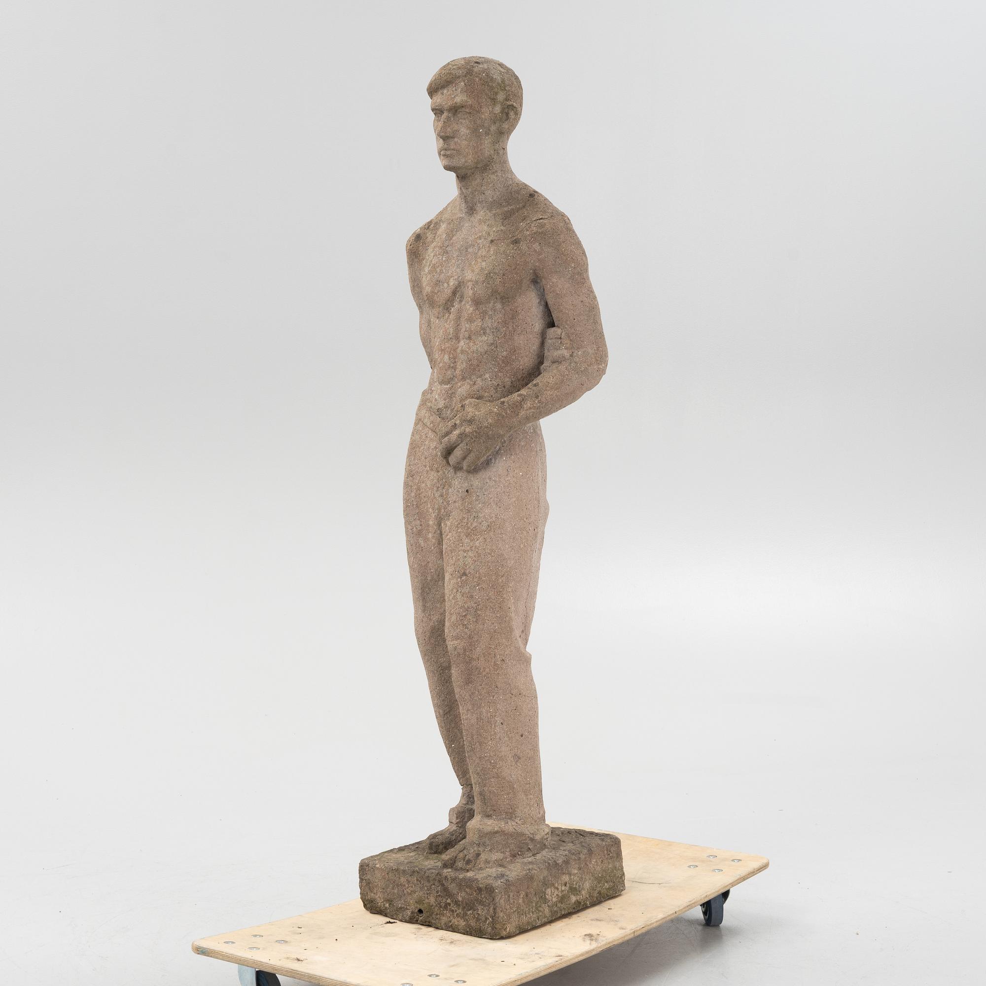 Skulptur, stenmassa, otydligt signerad och daterad.