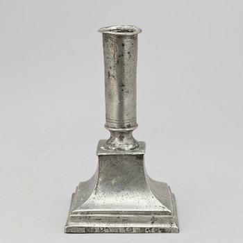 LJUSSTAKE, tenn, gustaviansk, 1700-tal, otydliga stämplar.