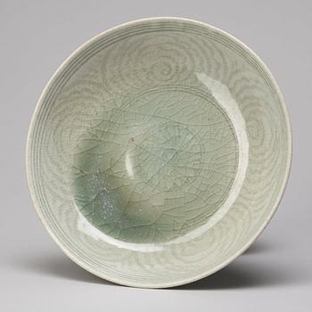 TAZZA, porslin. Sawankhalok, 1400/1500-tal.