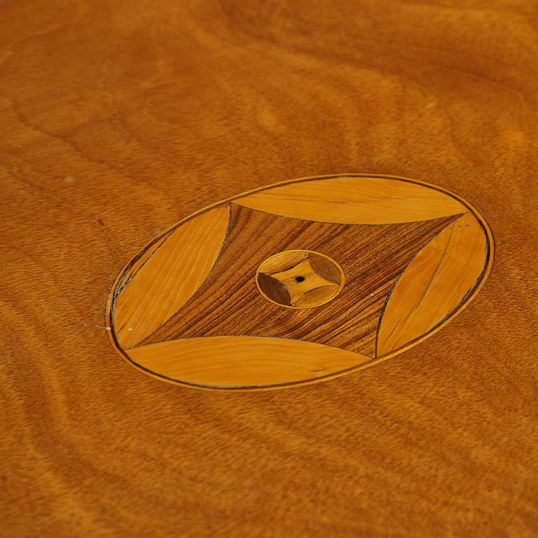 A late Mustavian mahogany table attributed to L. Qvarnberg (master in Stockholm 1801-13).