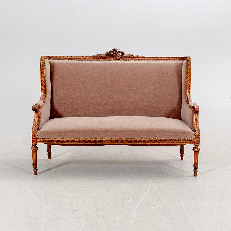 Soffa, Louis XVI-stil,  1900-talets första hälft.