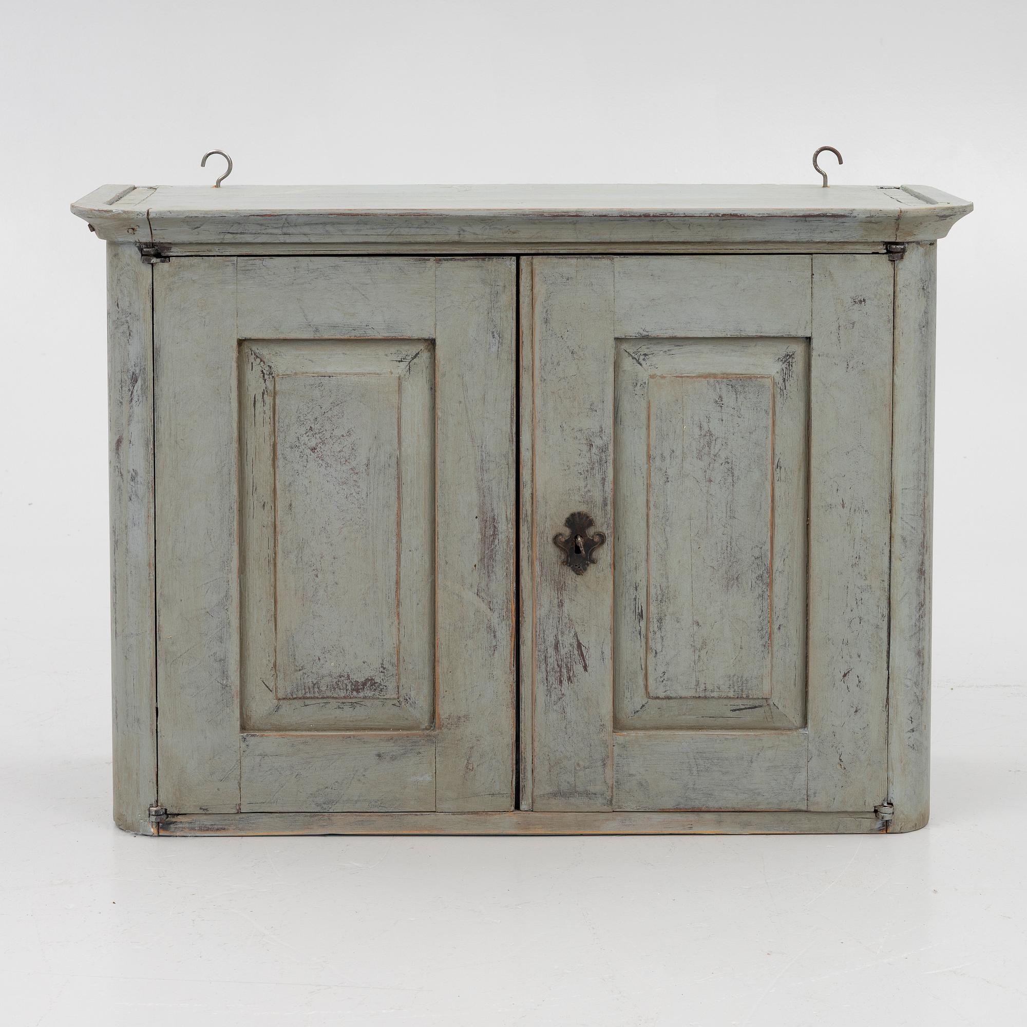 Hanging cabinet, second half of the 19th century.
