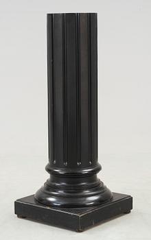 PIEDESTAL, 1900-talets första hälft.