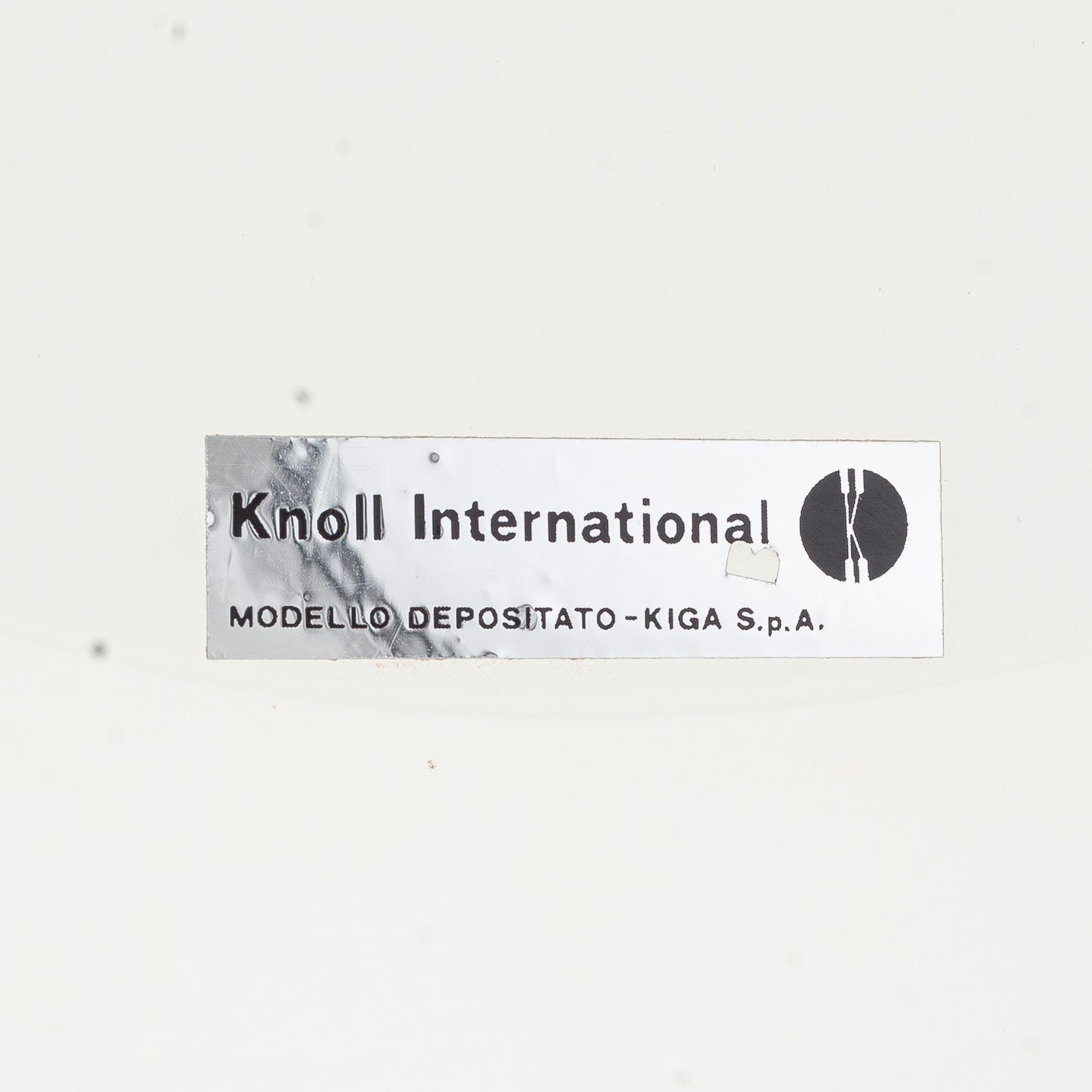 Eero Saarinen, Side table, "Tulip", Knoll International.