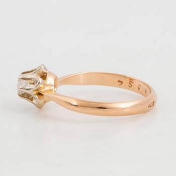 Brilliant-cut diamond ring.