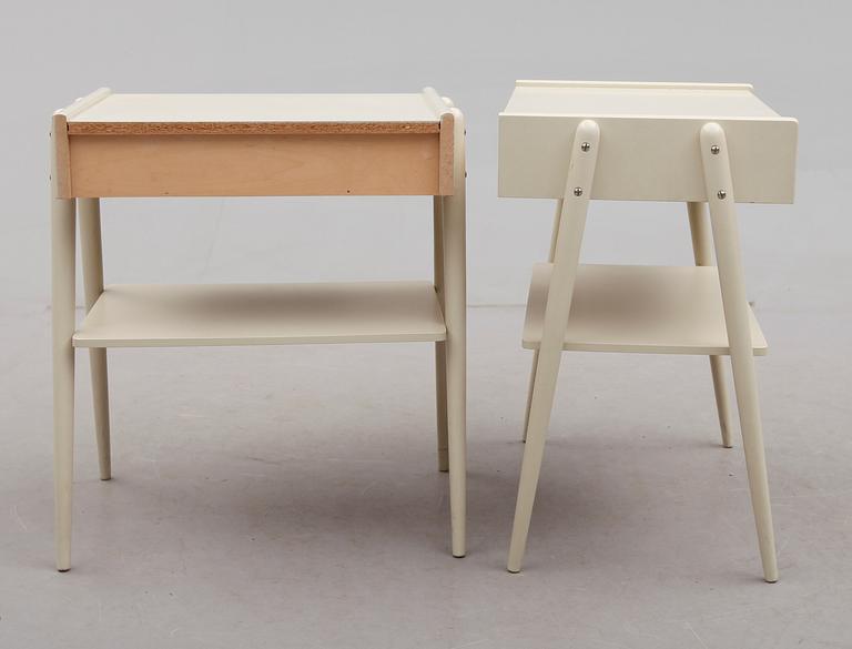 SÄNGBORD, 1 par, Carlströms & Co., 1900-talets andra hälft.