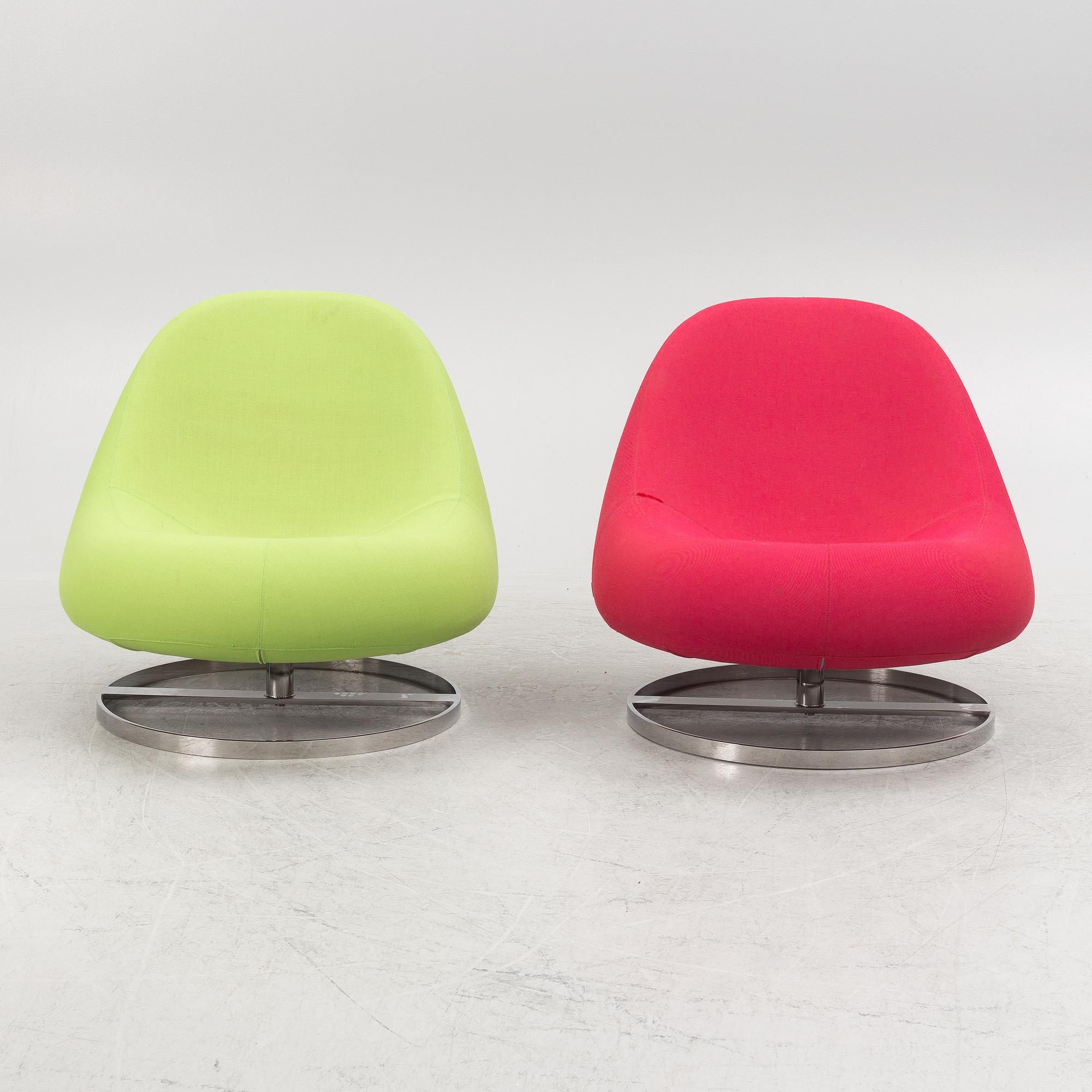 Anders Hjelm, a pair of lounge chairs, "Flow", Johanson Design, Markaryd.