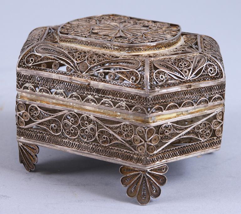 SKRIN, silver, bär stämplar Ryssland, 1865. Vikt 286 gram.