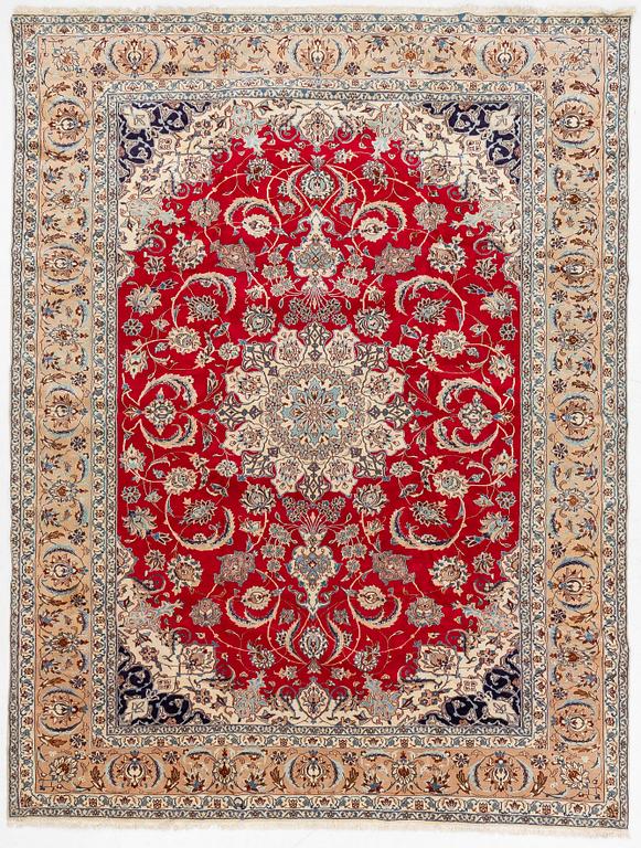 Carpet, Nain, approx. 383 x 294 cm.