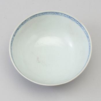 A blue and white bowl, Qing dynasty, Qianlong (1736-95). Nanking Cargo.