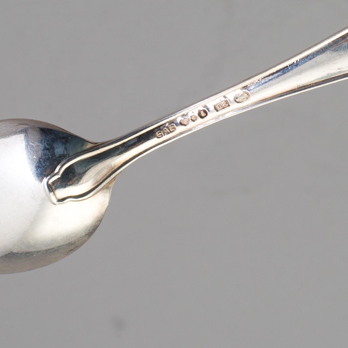 KAFFESKEDAR, 12 st, silver, modell "Vasa", GAB, Stockholm, 1930-7. Vikt cirka 155 gram.