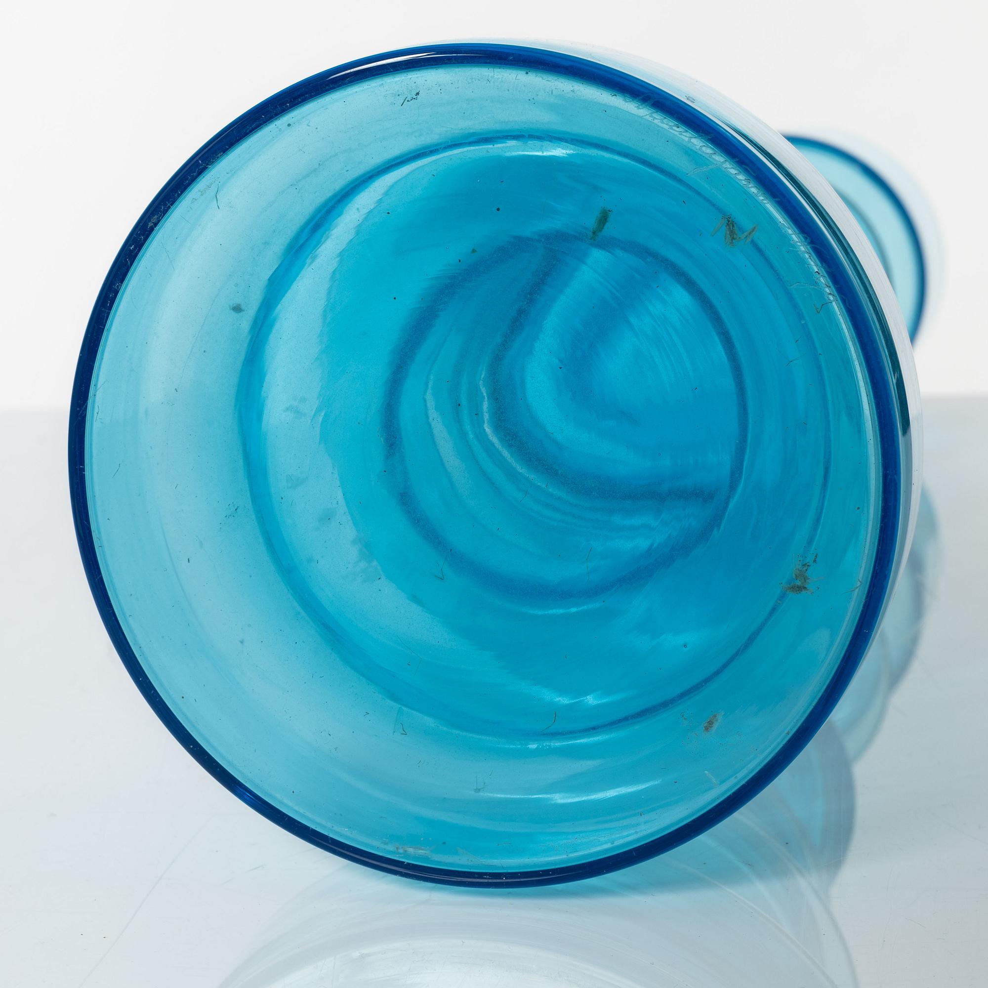 Oivo Toikka, a 'Lighthouse' glass vase, Nuutajärvi, Notsjö, Finland.