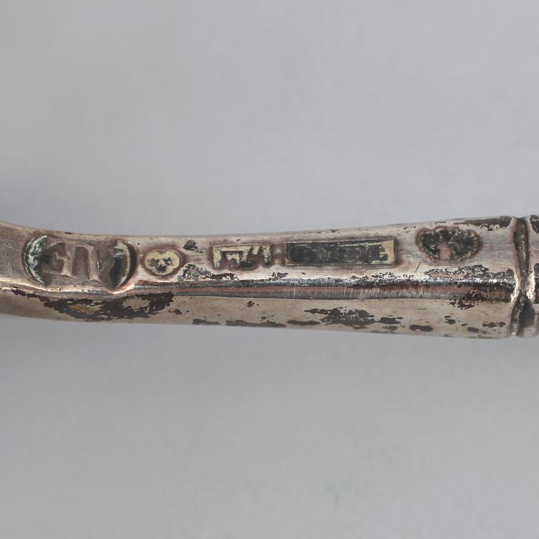 SOCKERSTRÖARE samt SOPPSLEV, silver, bla Jakob Ulrik Flohr, Göteborg, 1828. Total silvervikt 153 g.