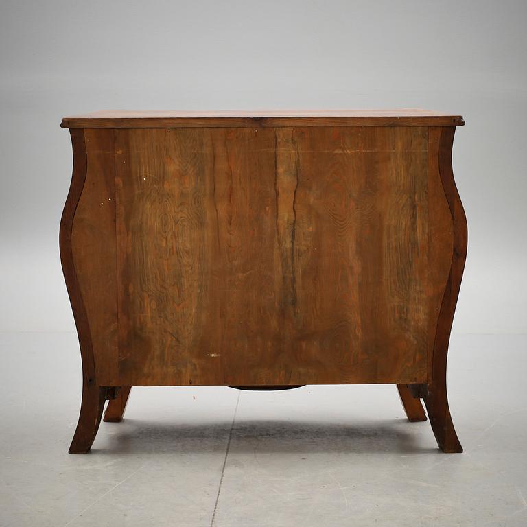 BYRÅ, rokokostil, tidigt 1900-tal.