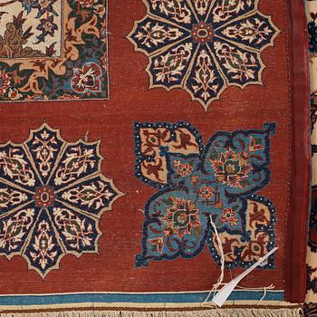 A CARPET, a semi-antique Esfahan, ca 227 x 152,5 cm (as well as the ends with ca 1½ and ½ cm flat weave).