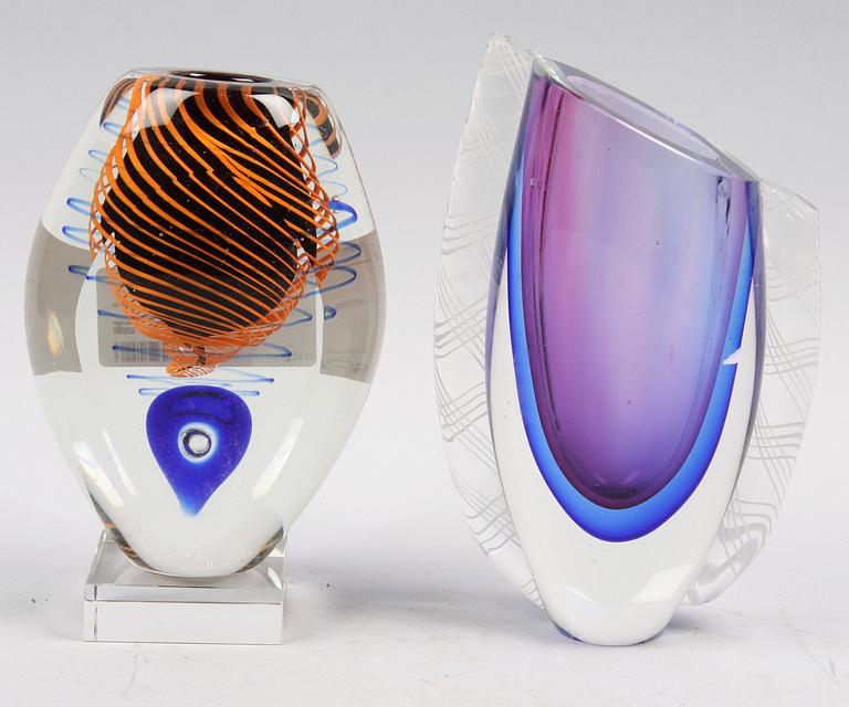 VASER, 2 st, glas, sent 1900-tal.