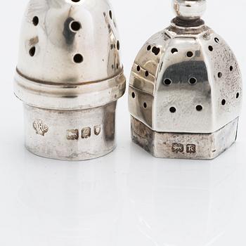 Parti bordssilver, 8 delar, sterlingsilver, England 1885-1909 och Edinburg 1807.
