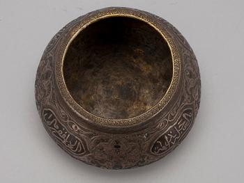SKÅL, mässing samt silver, arkaiserande, Mellanöstern, sekelskiftet 1800/1900.