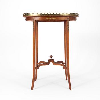 SIDOBORD, 1900-talets första hälft.