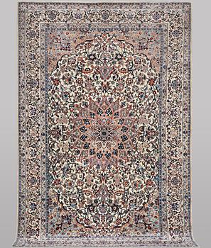 A carpet, Nain, 9 Laa, ca 344 x 213 cm.