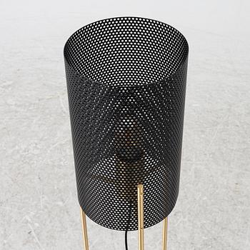 Niclas Hoflin, golvlampa, “Vouge Tripod”, Rubn.