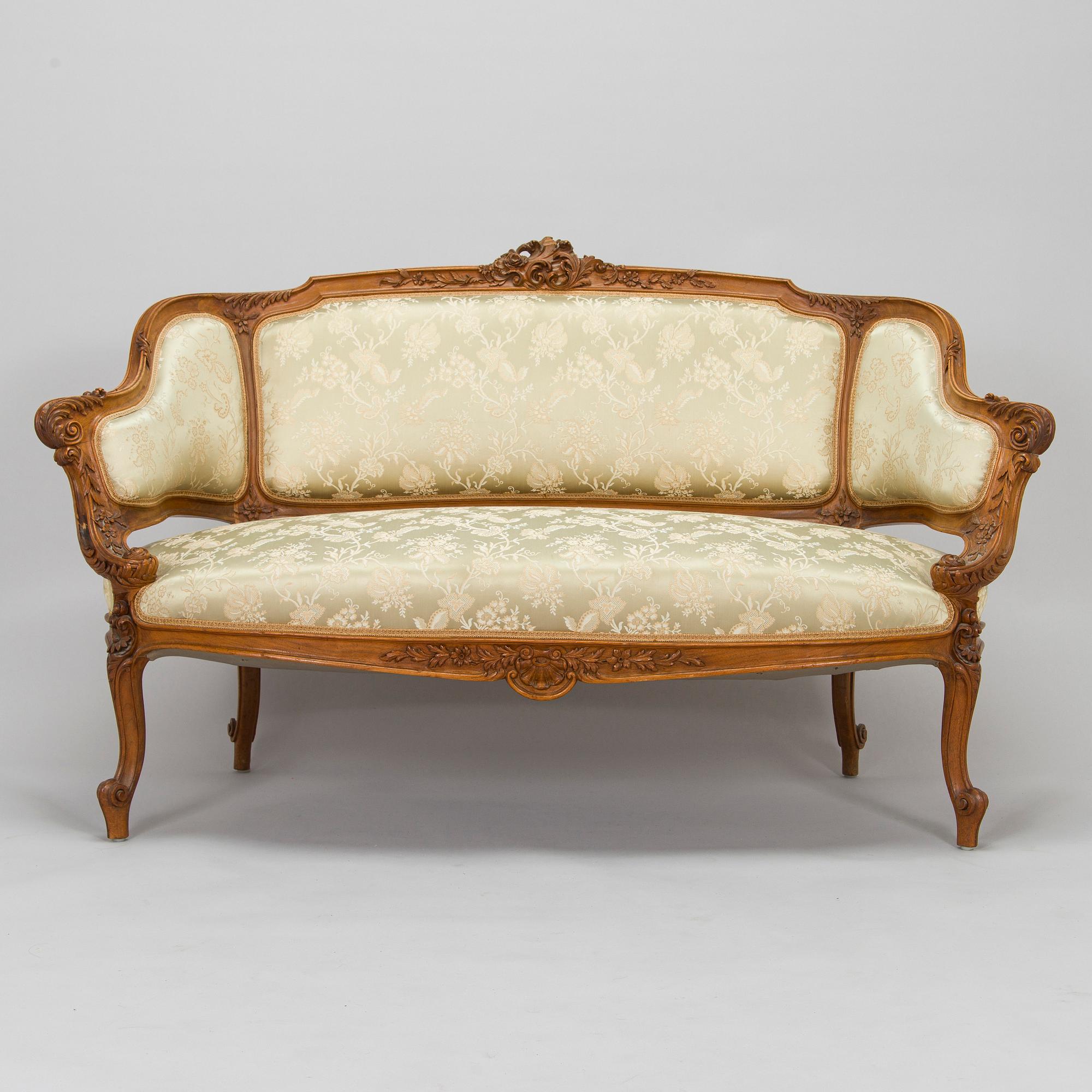 Soffa och fåtöljer, ett par, omkring 1900.